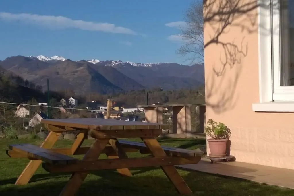 Maison De Campagne Avec Jardin Pour 2 A 5 Personnes Julos